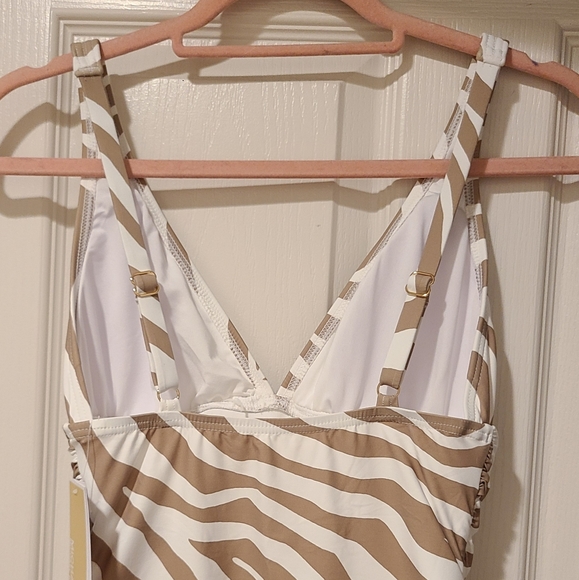 2 PC MICHAEL KORS MK WHITE TAN ZEBRA ANIMAL PRINT LOGO TANKINI BIKINI NWT - Picture 11 of 15